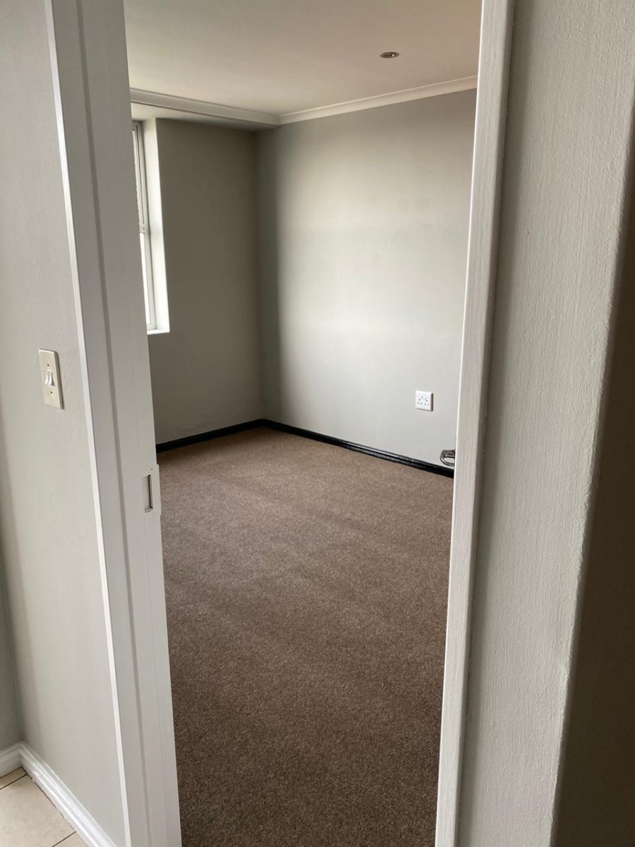  Bedroom Property for Sale in Wynberg Western Cape